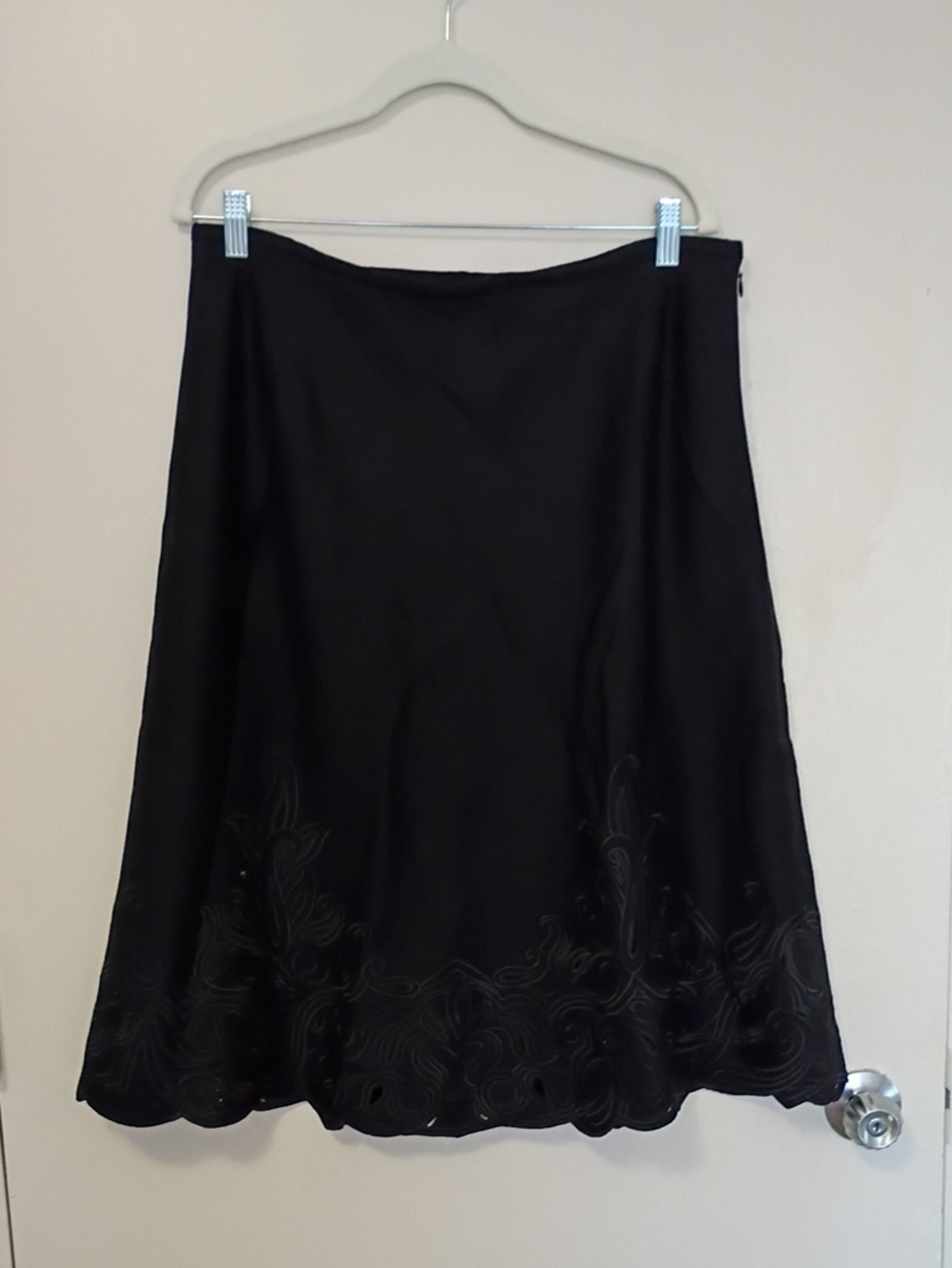 Talbots Black Wool A-Line Skirt with Embroidered Scalloped Hem Size 14